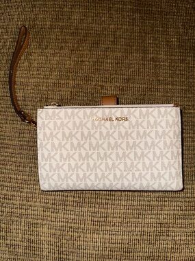 Michael Kors Wrstlet